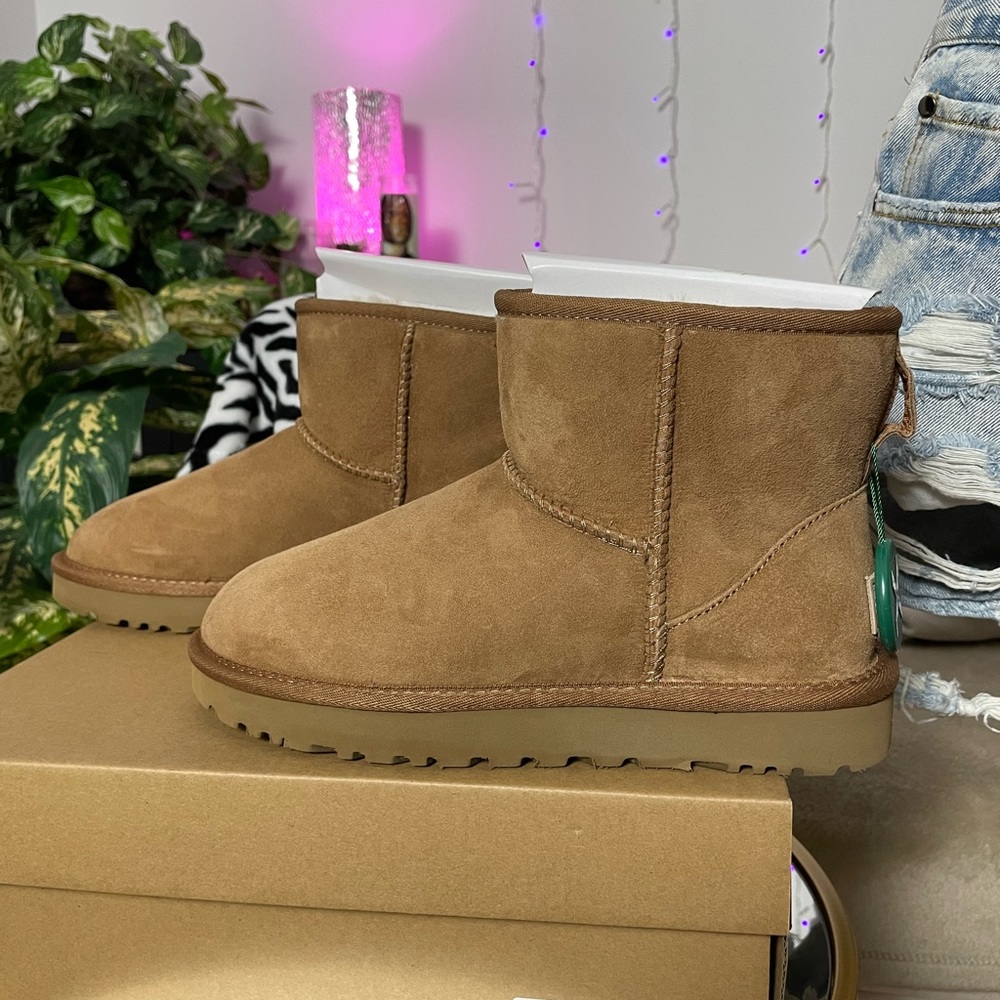 UGG mini ii chestnut size 7
